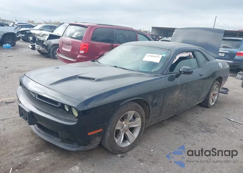 2015 Dodge Challenger Sxt z USA, uszkodzony, nr VIN 2C3CDZAG6FH888716
